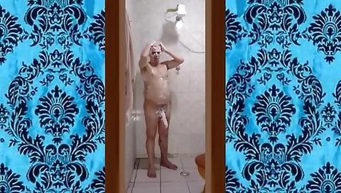 O Meu Banho Gostoso Com o Pau Duro 012